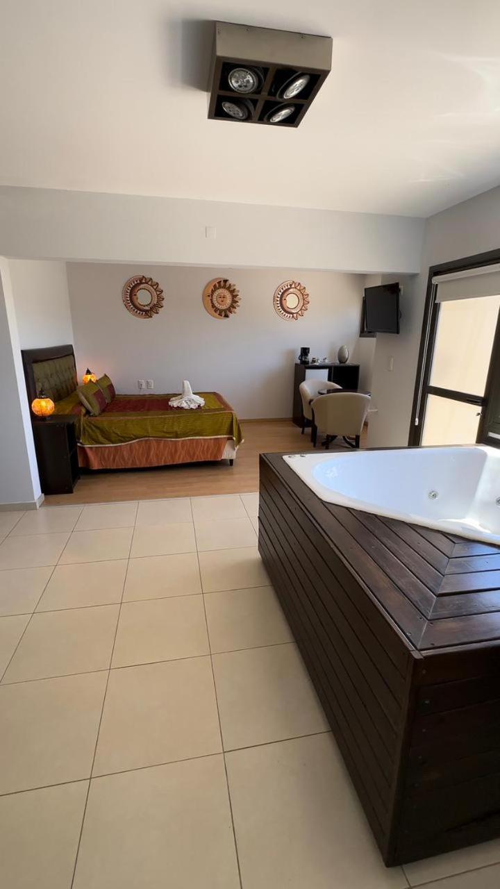 Complejo Riro Namaste Hotel Сан Антонио де Аредондо Екстериор снимка